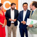 Isabel Franco (Cs), Fernando López Miras y José Miguel Luengo (PP), y Luis Gestoso (Vox), ayer momentos antes de iniciar la reunión