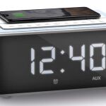 El altavoz inteligente de Energy Sistem tiene despertador, cargador inalámbrico, asistente Alexa de Amazon y conexión Bluetooth para reproducir música.