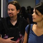 Isa Serra y Pablo Iglesias