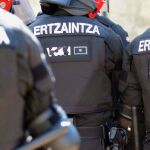 La Ertzaintza es la encargada de buscar a los acusados/Efe