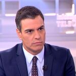 Pedro Sánchez hoy en un momento de la entrevista. (Foto: Telecinco)