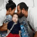 Imagen de la pareja con si hijo