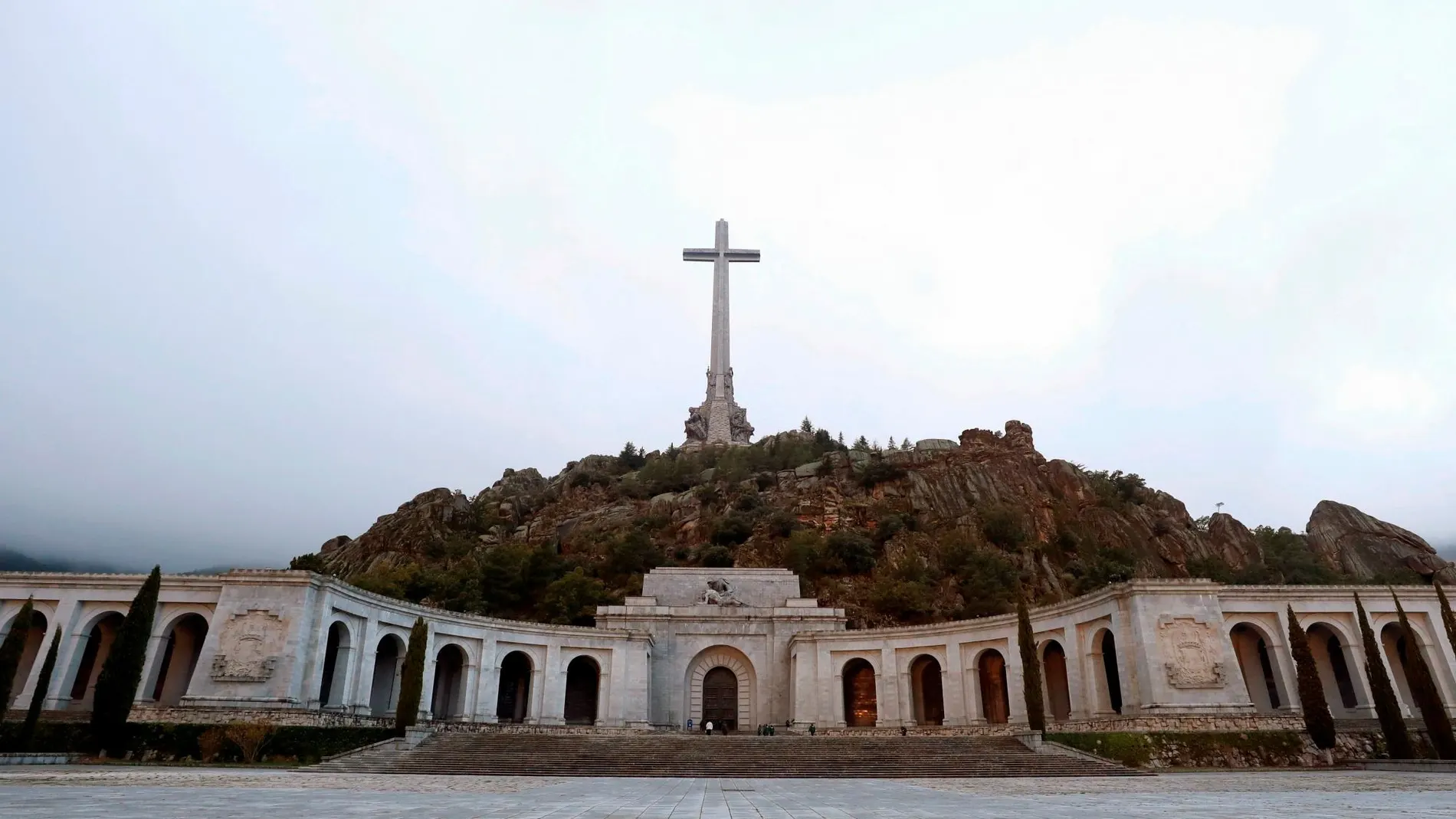 Paso II: desacralizar la Basílica