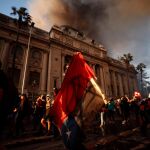 Miles de manifestantes protestan contra el Gobierno de Sebastián Piñera este lunes