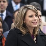 Imagen de la congresista demócrata Katie Hill durante un acto