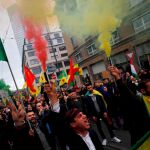 Manifestantes contra la operación turca en el norte de Siria protestan ayer en Fráncfort