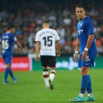 Chicharito Hernández en un partido frente al Sevilla