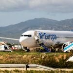 Avión de la compañía Air Europa, una de las compañías de Globalia afectadas por el ERTE