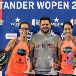 Lucía Sainz y Gemma Triay, con su entrenador Rodri Ovide