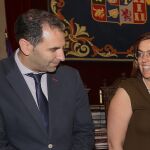 El alcalde de Palencia, Mario Simón, y la presidenta de la Diputación, Ángeles Armisén
