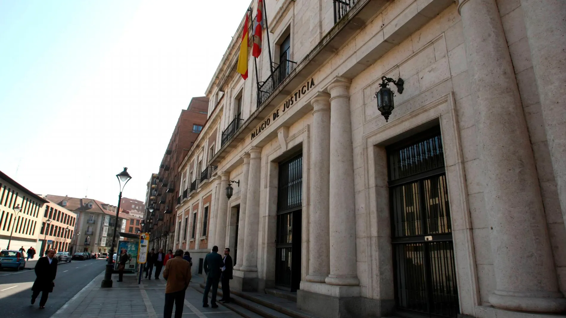 Exterior de la Audiencia Provincial de Valladolid