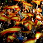 Abascal dice que Vox no se rendirá y pide que las encuestas no les trastornen