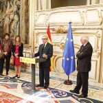 El presidente de Fundación Unicaja, Braulio Medel, durante la entrega de la Placa de Honor de la Real Orden de Isabel la Católica / La Razón