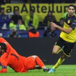 Achraf Hakimi, al marcar uno de sus dos goles con el Dortmund al Inter