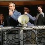 Pablo Casado con un megáfono en Palencia