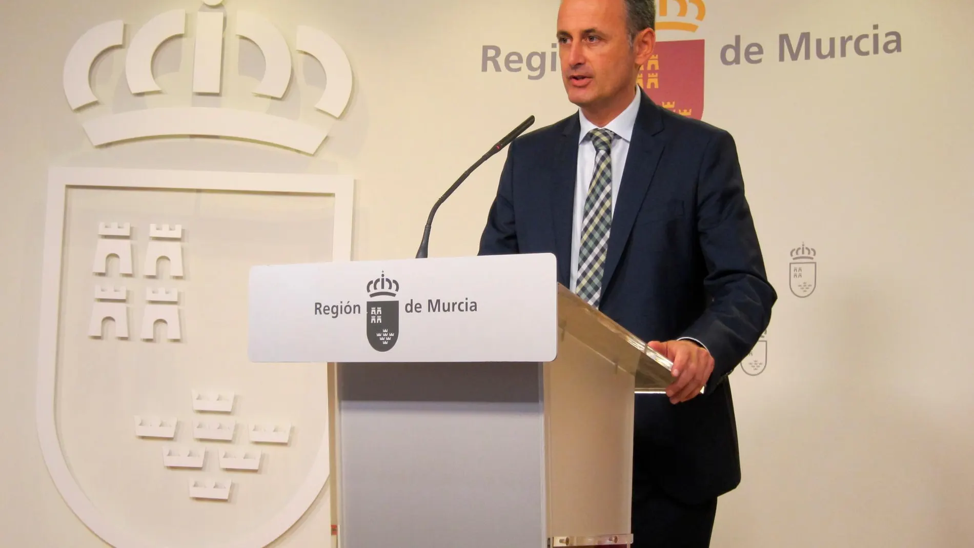 El consejero de Presidencia y Hacienda, Javier Celdrán