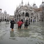 Venecia sufre su peor inundación desde 1966