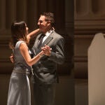 Candela Serrat y Juanjo Artero protagonizan «Un marido ideal»