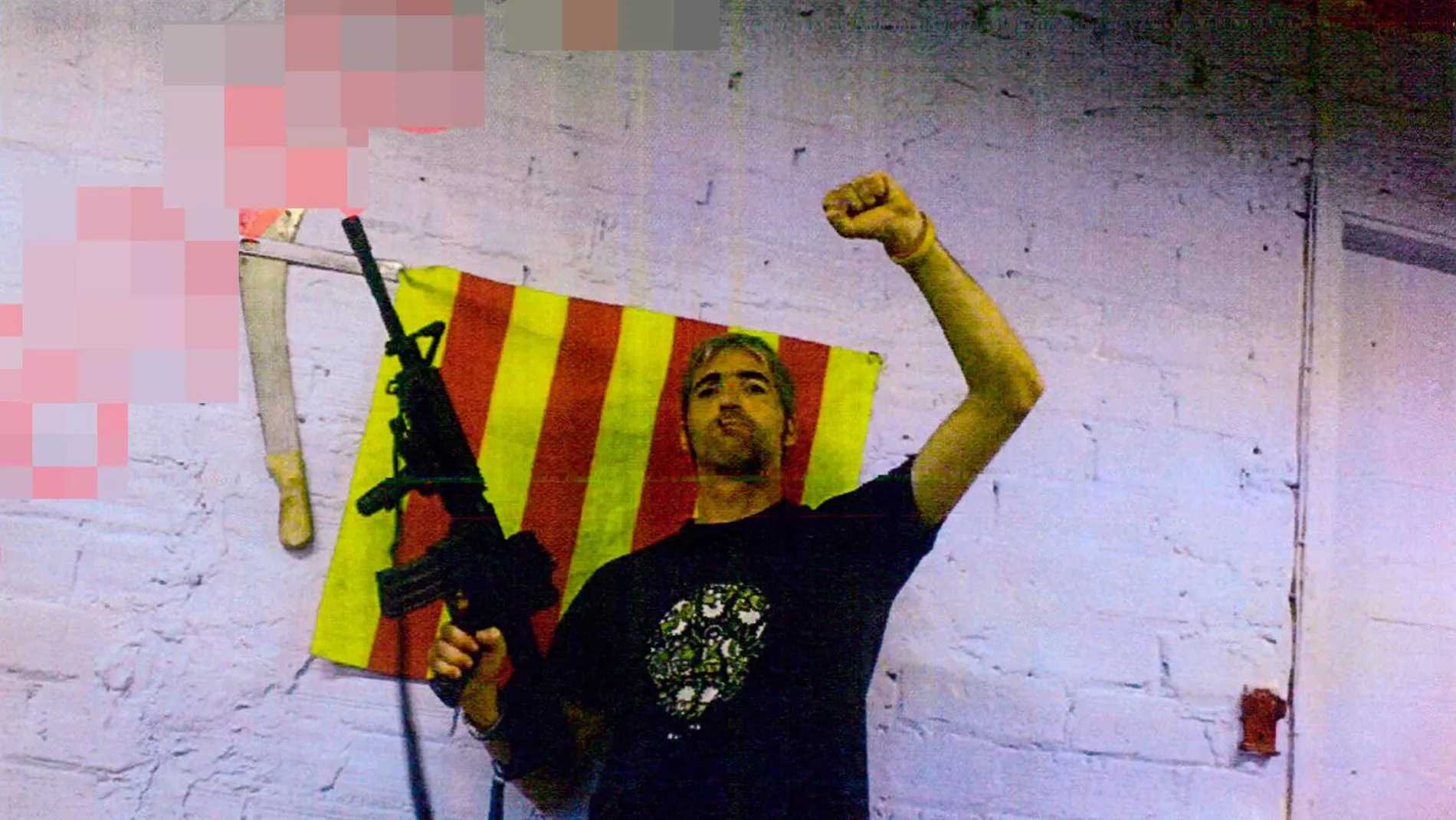 Alexis Codina, uno de los CDR investigados por la Audiencia Nacional, en una imagen incautada por la Guardia Civil