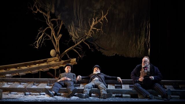 De izda. a dcha., Pepe Viyuela, Alberto Jiménez y Fernando Albizu en «Esperando a Godot»