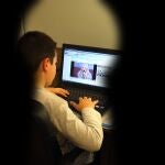 El control sobre los sitios web que visitan los menores es una de las principales preocupaciones de los padres y madres