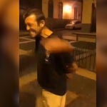 El sin techo recibió cinco euros por dejarse pegar
