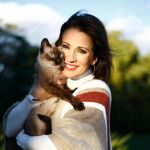 Jato asegura que antes de tener a su gato no conectaba con ellos / Foto: Catalina O. Salas