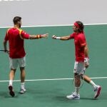 Granollers y Feliciano López celebran un punto en el partido de dobles