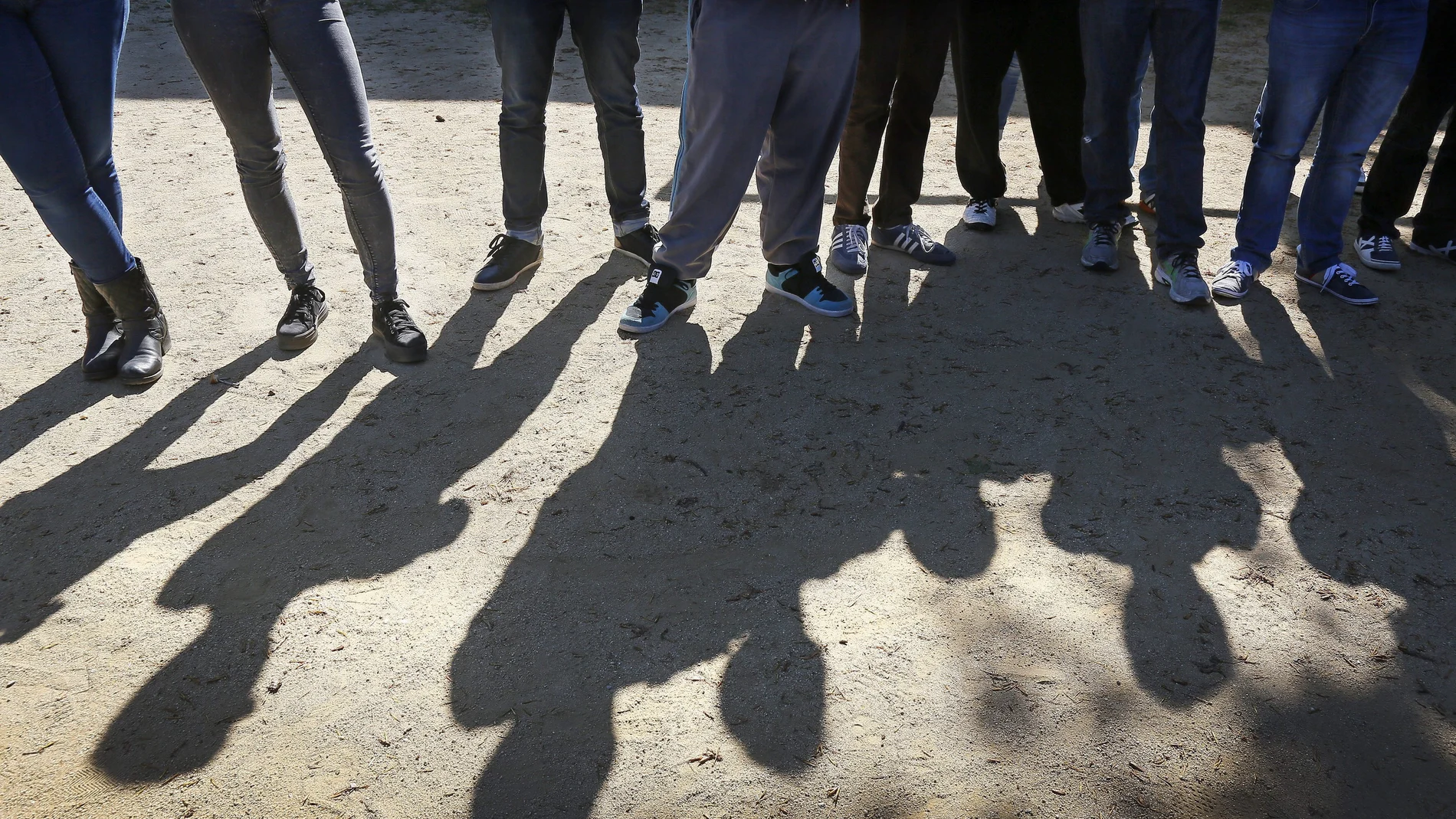 La Policía lucha contra el acoso escolar, las bandas violentas, el racismo y el consumo de drogas en los colegios