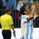 El delantero argentino del Málaga Javier Pedro Saviola celebra el gol marcado ante el Valencia