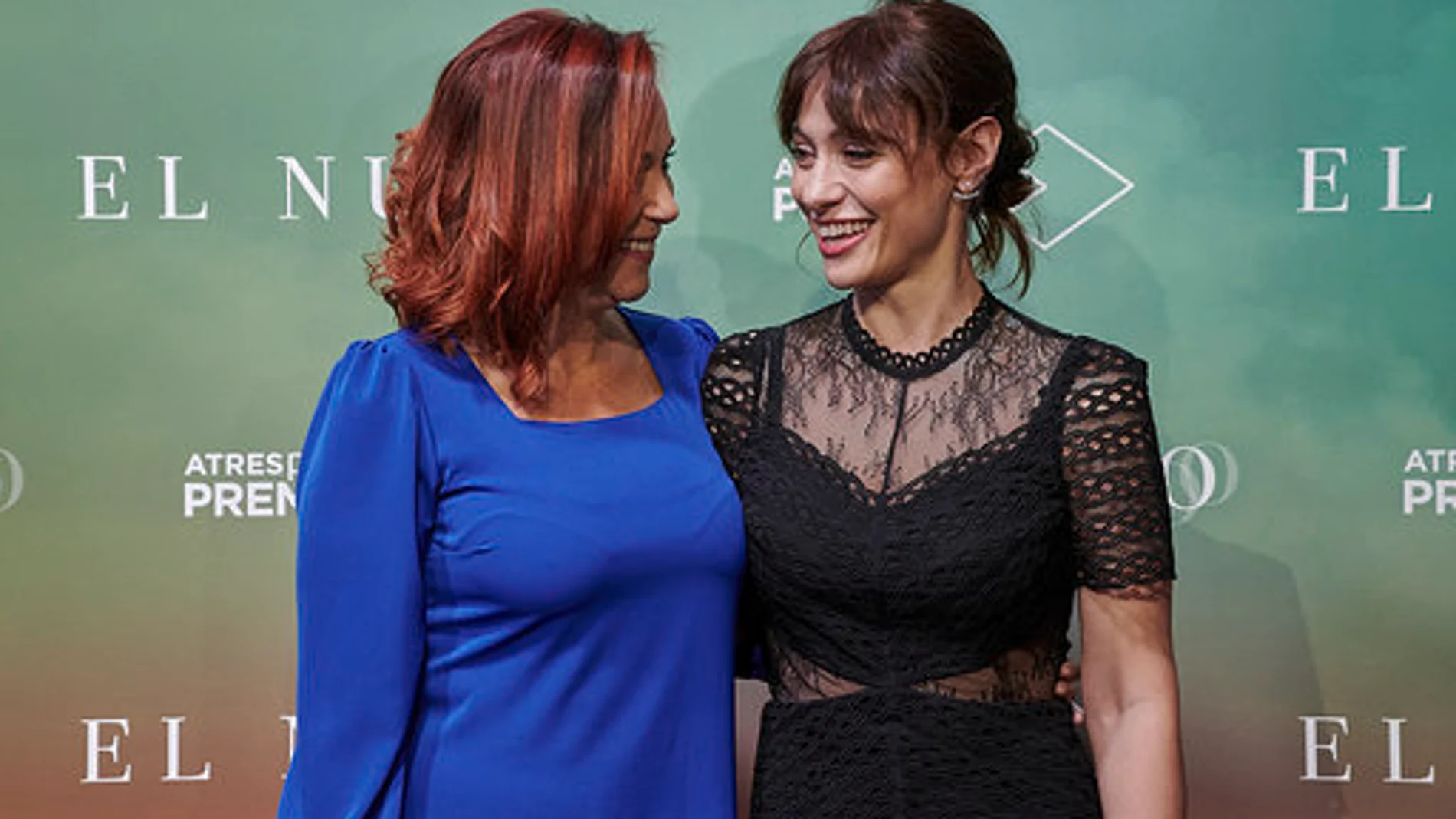 Cristina Plazas y Natalia Verbeke, dos de las protagonistas de la serie original de Atresplayer Premium "El Nudo"