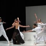 Con coreografía y dirección de Gustavo Ramírez Sansano, el vestuario Carmen.maquia fue diseñado por David Delfín
