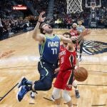 Doncic sólo pudo ser frenado con faltas por la defensa de los Pelicans