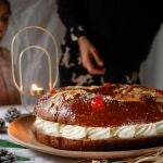 Roscón relleno de nata