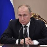 Imagen del presidente ruso Vladimir Putin durante un encuentro con miembros del Gobierno