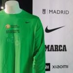 Del negro de la edición de 2018 se pasa al verde, un color que ya se lució en 2008 y en 2006 en una versión más fosforita.