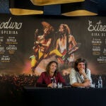 Roberto Iniesta e Iñaki ‘Uoho’ Antón de Extremoduro durante una rueda de prensa en la que han confirmado una gira de despedida de la banda horas después del anuncio de su separación, en De Madrid al cielo" sky bar del hotel RIU Plaza España de Madrid (España), a 19 de diciembre de 2019.19 diciembre 2019, Rock, MúsicaRicardo Rubio / Europa Press19/12/2019