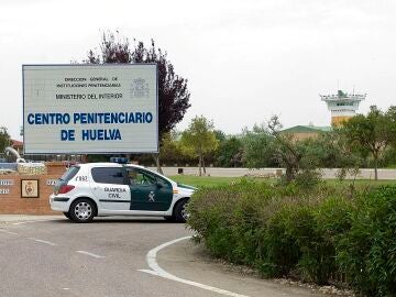 Entrada de la c&aacute;rcel de Huelva. EFE/Iv&aacute;n Quintero