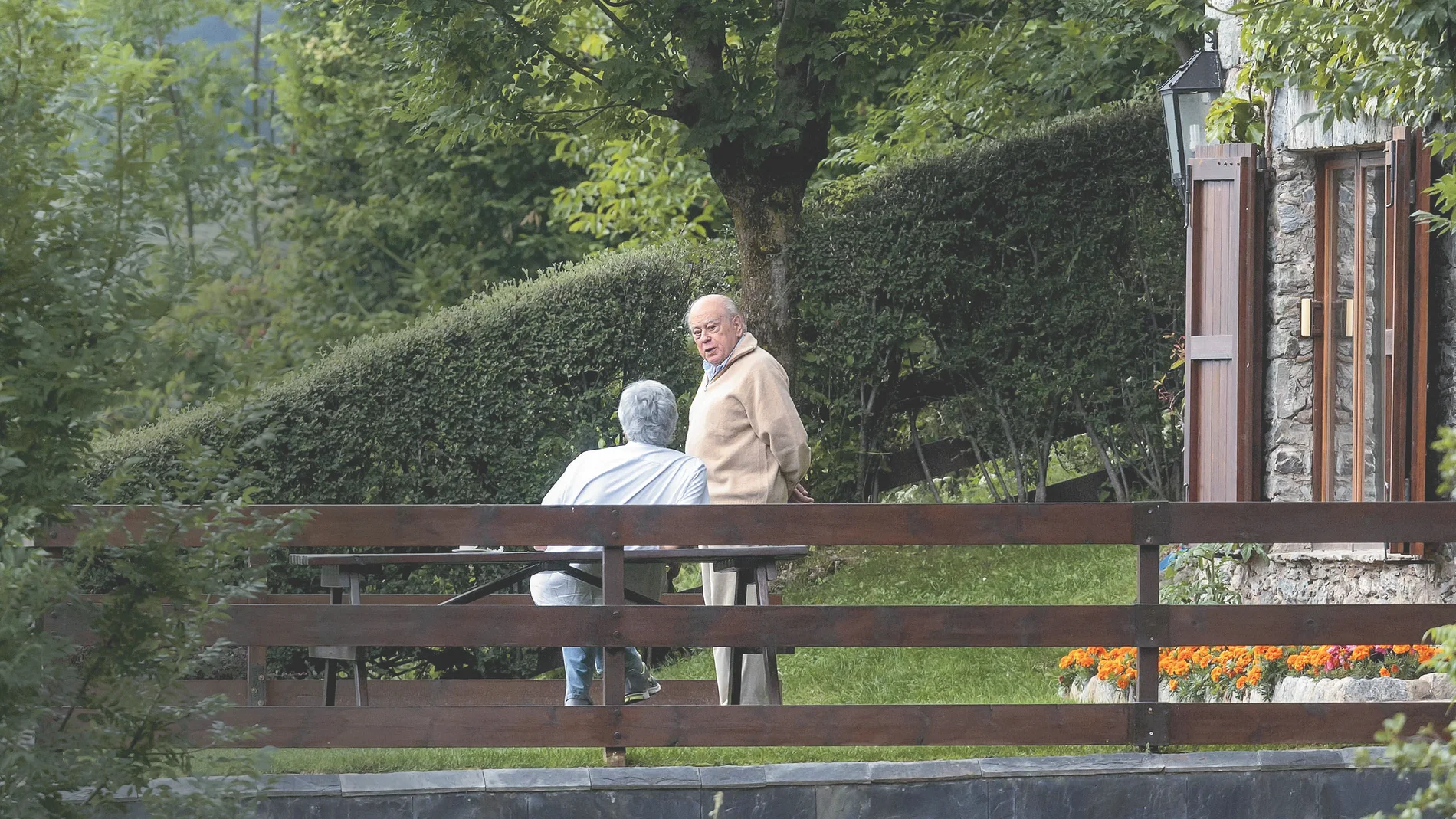 El expresidente catalán Jordi Pujol, en la localidad gerundense de Queralbs, donde tiene una residencia