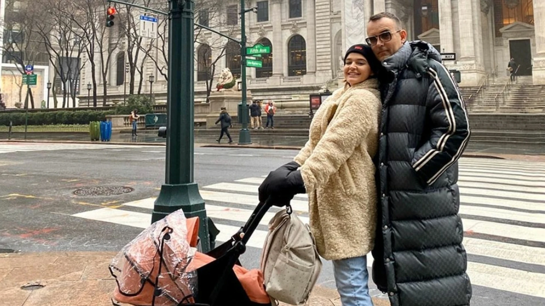 Instagram @lauraescanes