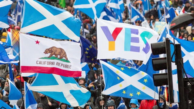 Simpatizantes de los movimientos independentistas en Glasgow en enero del año pasado