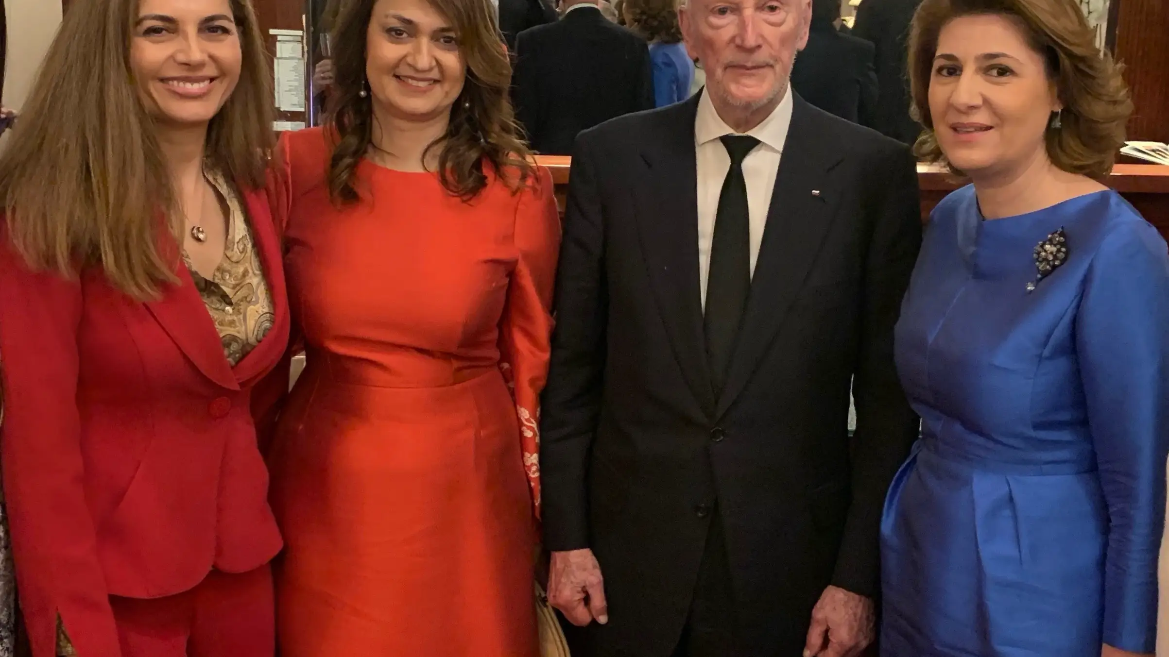 Nasrin Zhiyan, Koula Sophianou (embajadora de Chipre), Simeon II y Gabriela Dancau (embajadora de Rumania).