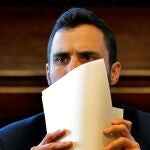 GRAFCAT9742. BARCELONA, 14/01/2020.- El presidente del Parlament, Roger Torrent, al inicio de la reunión de la Mesa de Portavoces celebrada tras la reunión de la Mesa del Parlament, que ha ratificado a Quim Torra como presidente de la Generalitat. EFE/Toni Albir