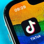 TikTok: ¿es seguro instalarse la red social de moda'