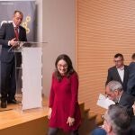 En la imagen, el presidente de la Confederación Empresarial de la Comunitat Valenciana (CEV), Salvador Navarro, y la vicepresidenta del Consell, Mónica Oltra