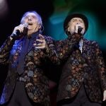 Los dos maestros de la canción conquistan Madrid con un espectáculo en el que atrasan las agujas del reloj