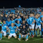 Los jugadores del Ibiza celebrando el pase a dieciseisavos después de derrotar al Albacete (Paco natera/ud ibiza)