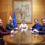 Yolanda Díaz, ministra de Trabajo, preside un encuentro en enero pasado con Antonio Garamendi, presidente de la CEOE, Pepe Álvarez y Unai Sordo, secretarios generales de UGT y CCOO, respectivamente, y Gerardo Cuerva de CEPYME.