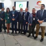 El presidente de la Mancomunidad de Municipios de la Costa del Sol Occidental y de Acosol, José Antonio Mena; el Consejero delegado general de Acosol, Carlos Cañavate, y el Consejero delegado ejecutivo, Manuel Cardeña, entre otros representantes