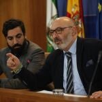 El portavoz de Vox, Alejandro Hernández, ha exigido esta semana que se cumpla el acuerdo para el "pin parental"